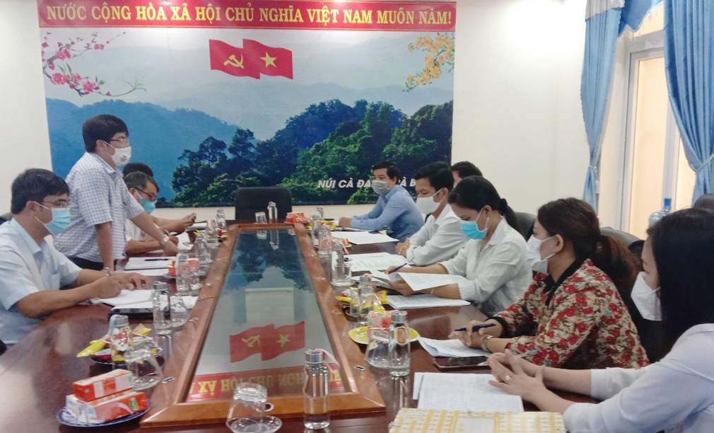 Sở Nội vụ làm việc với UBND huyện Trà Bồng về công tác tổ chức chính quyền và công tác thanh niên