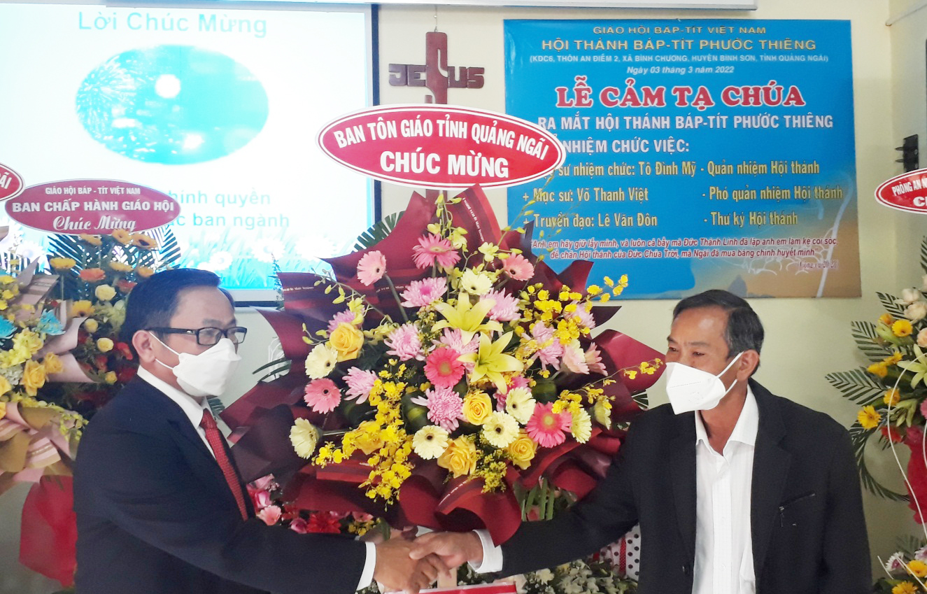 Hội thánh Báp - tít Phước Thiêng thuộc Giáo hội Báp-tít Việt Nam tổ chức lễ công bố quyết định thành lập và bổ nhiệm chức việc