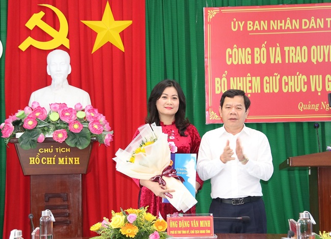Bà Huỳnh Thị Phương Hoa giữ chức vụ Giám đốc Sở Ngoại vụ tỉnh Quảng Ngãi