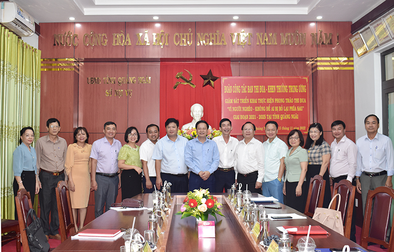 Đoàn giám sát của Ban Thi đua - Khen thưởng Trung ương giám sát việc triển khai phong trào thi đua “Vì người nghèo - Không để ai bị bỏ lại phía sau” giai đoạn 2021 - 2025 tại tỉnh Quảng Ngãi