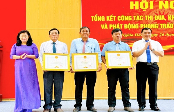 UBND huyện Nghĩa Hành tổ chức Hội nghị tổng kết công tác Thi đua Khen thưởng năm 2023 và phát động phong trào thi đua yêu nước năm 2024