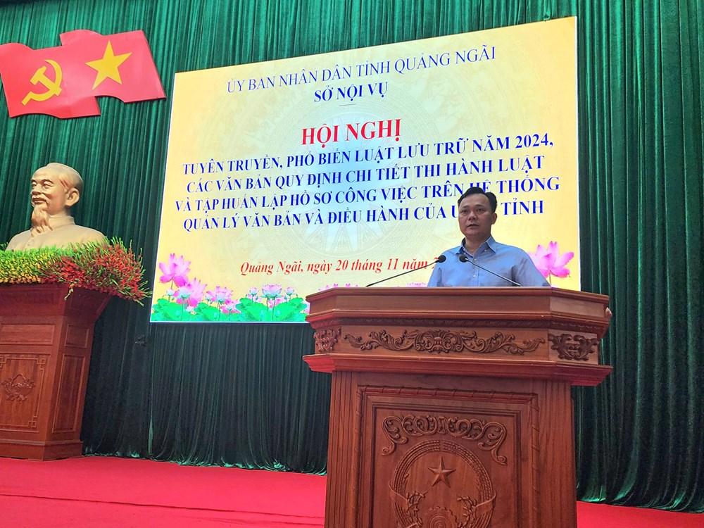 Quảng Ngãi: Tổ chức Hội nghị tuyên truyền Luật Lưu trữ năm 2024 và tập huấn lập hồ sơ công việc trên hệ thống quản lý văn bản - ảnh 2