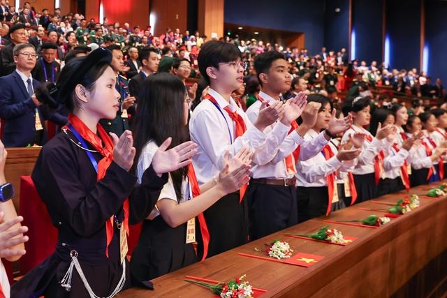 Chùm ảnh: Khai mạc Đại hội Thi đua yêu nước toàn quốc lần thứ XI- Ảnh 11. Chùm ảnh: Khai mạc Đại hội Thi đua yêu nước toàn quốc lần thứ XI- Ảnh 11.